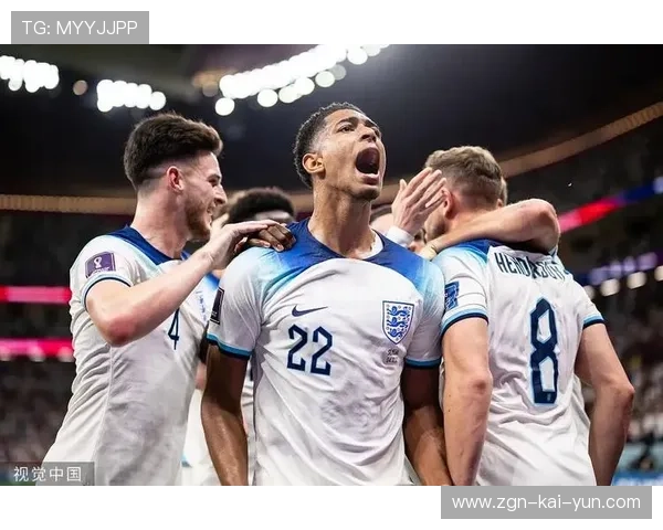 贝林厄姆一脚直塞打穿密集区域,英格兰中路优势明显 贝林厄姆一脚直塞打穿密集区域,英格兰中路优势明显