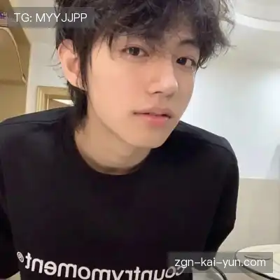 钱奔洋